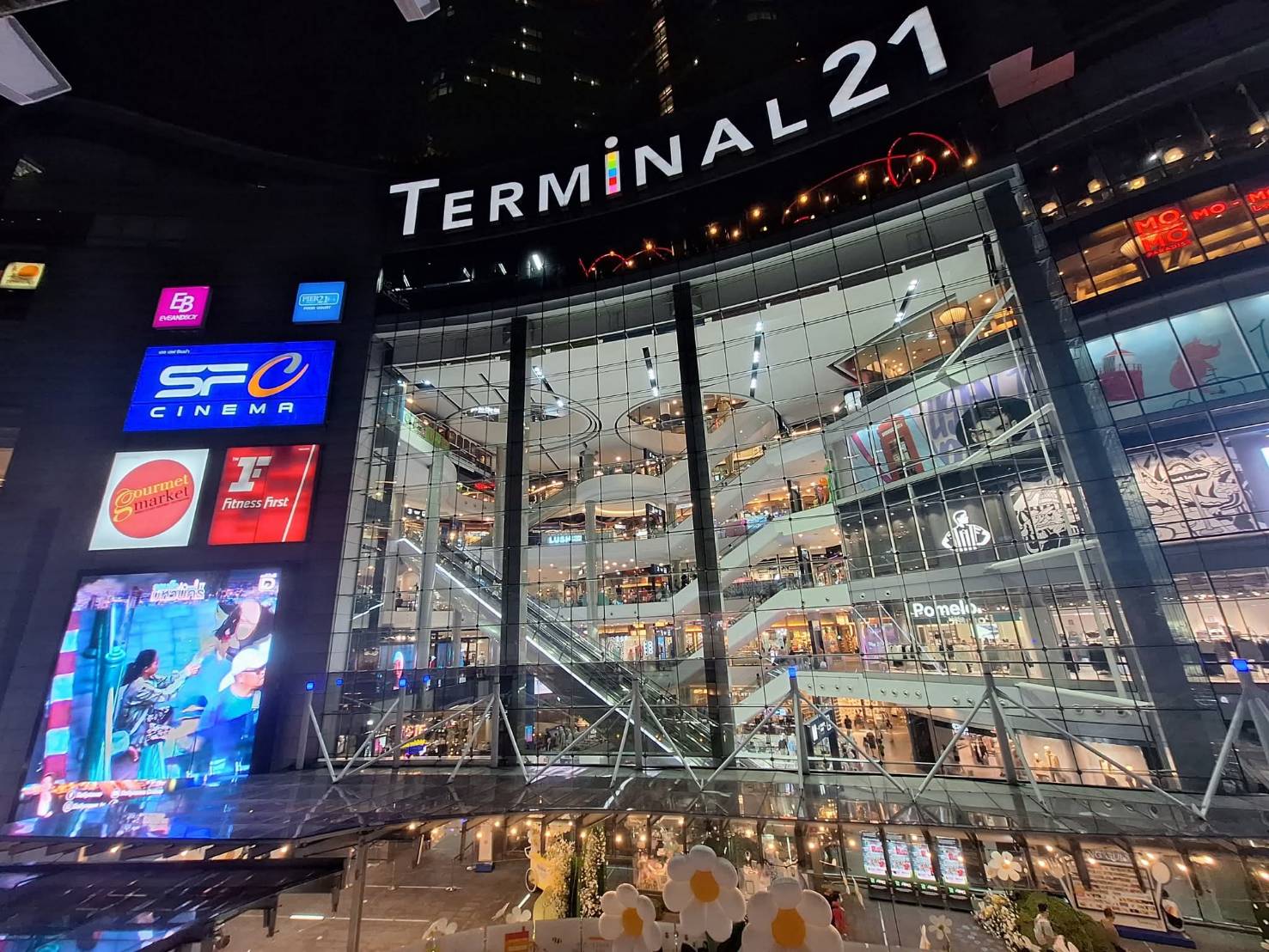 Terminal 21