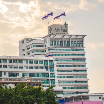 Yanhee Hospital